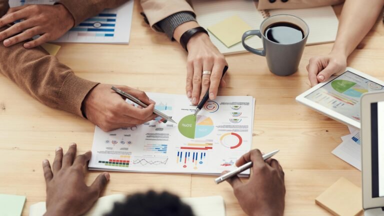Qu’est-ce que l’intelligence artificielle (IA) et comment fonctionne-t-elle ?